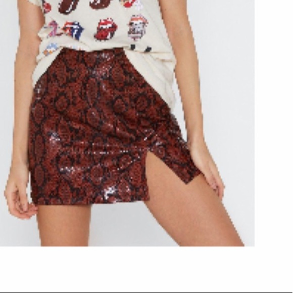 Mini skirt - Picture 2 of 3